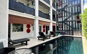 99 The Gallery Hotel